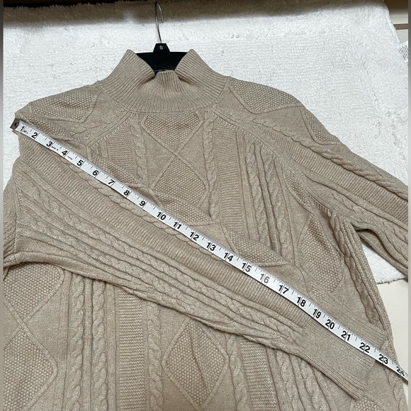 Mock neck cream oversized sweater - Picture 3 of 5